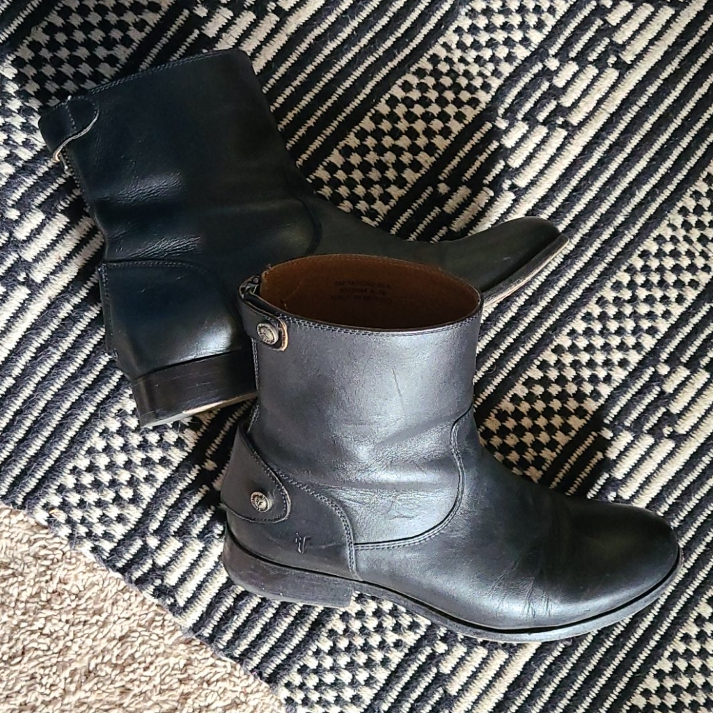 Frye Melissa Button Back Boot